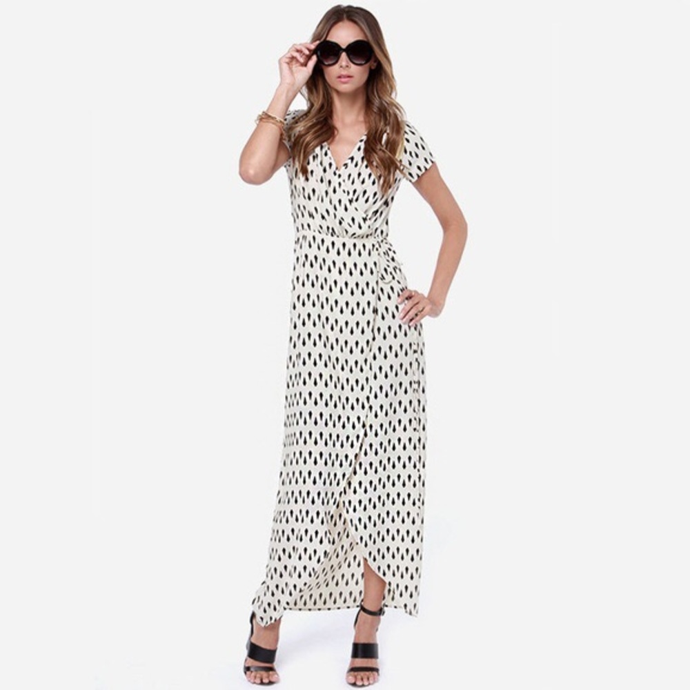 Lulus cream wrap dress with black pattern